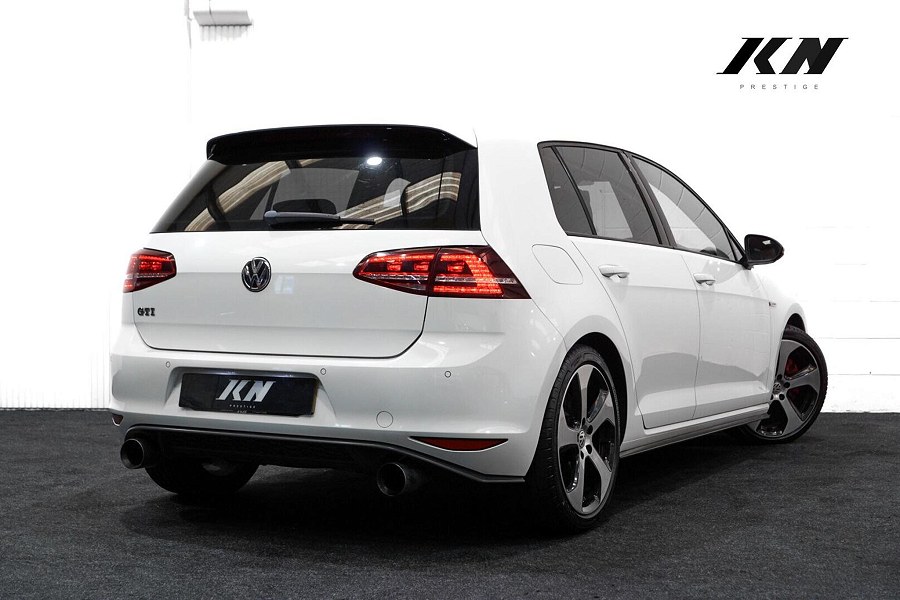 2014 Volkswagen Golf photo 10