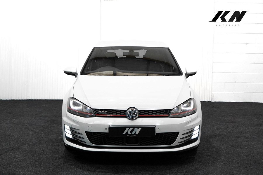 2014 Volkswagen Golf photo 5