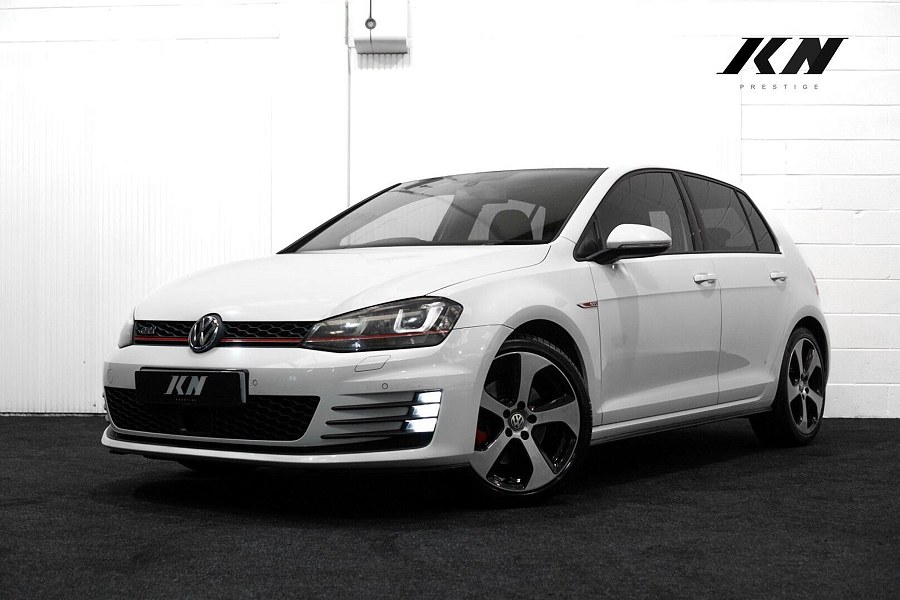 2014 Volkswagen Golf photo 4
