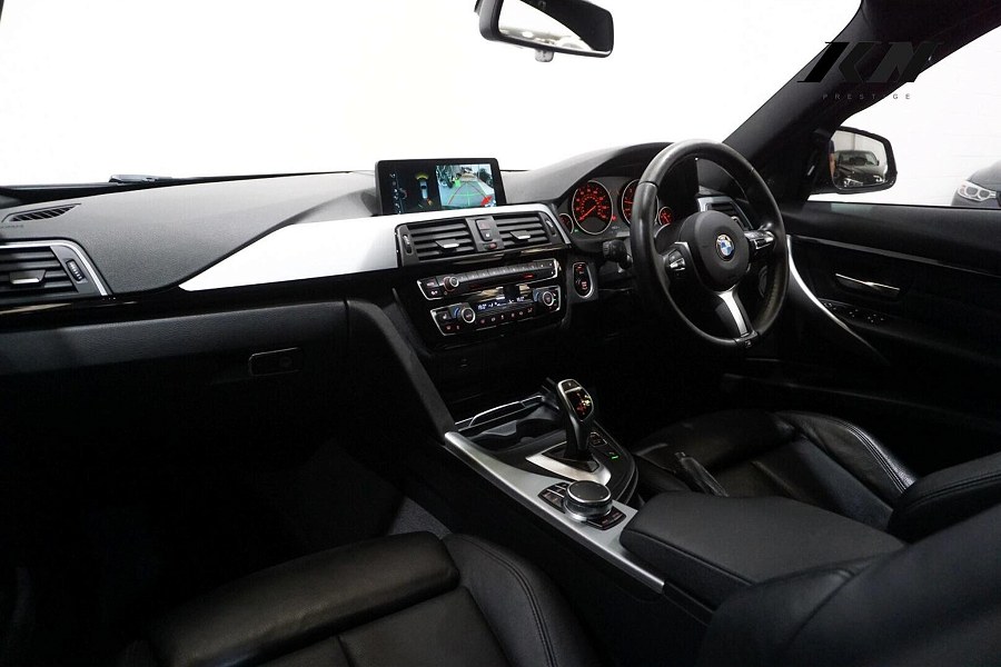2017 BMW 3 Series photo 3