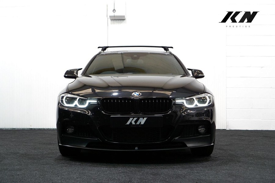 2017 BMW 3 Series photo 4