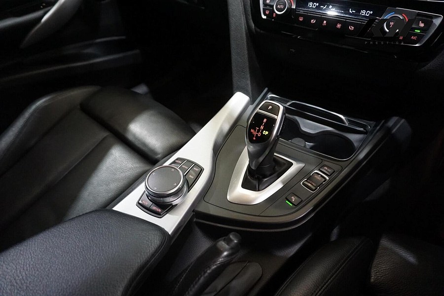 2017 BMW 3 Series photo 14