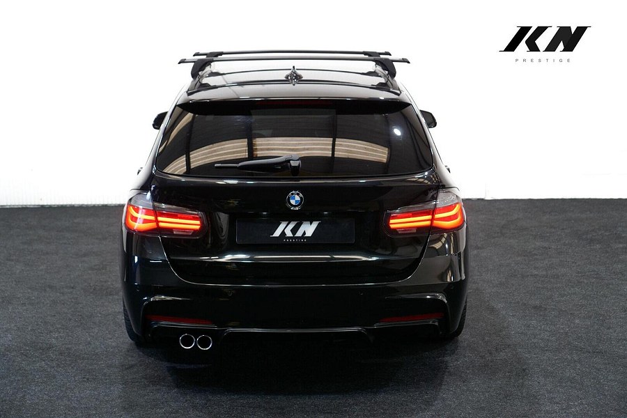 2017 BMW 3 Series photo 9