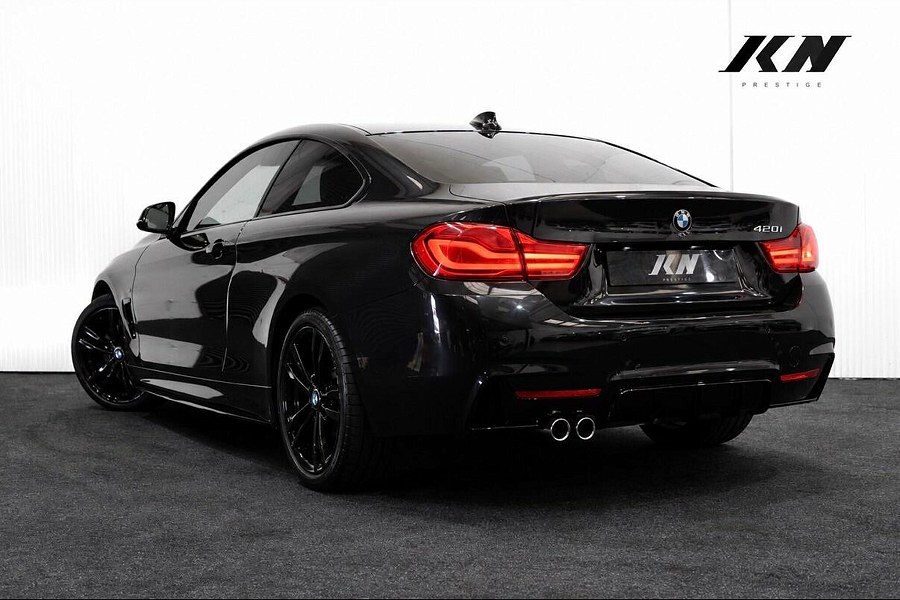 BMW 4 Series photo 2
