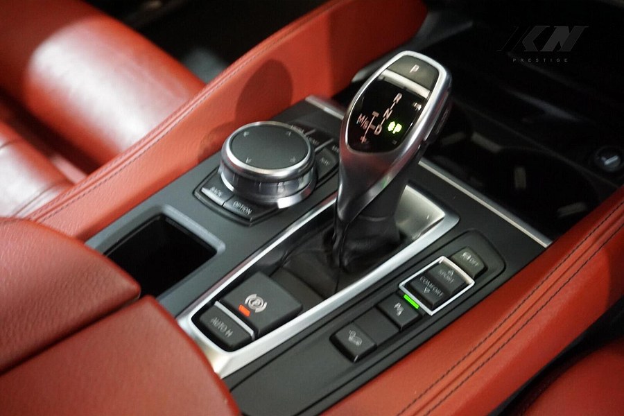 2017 BMW X6 photo 12