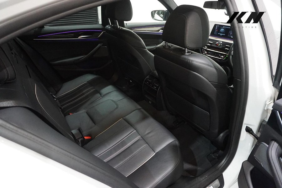 2018 BMW 5 Series photo 8
