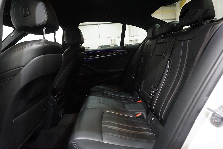 2018 BMW 5 Series photo 12