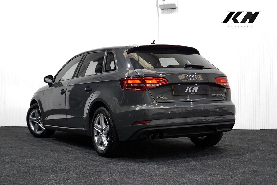 Audi A3 photo 2