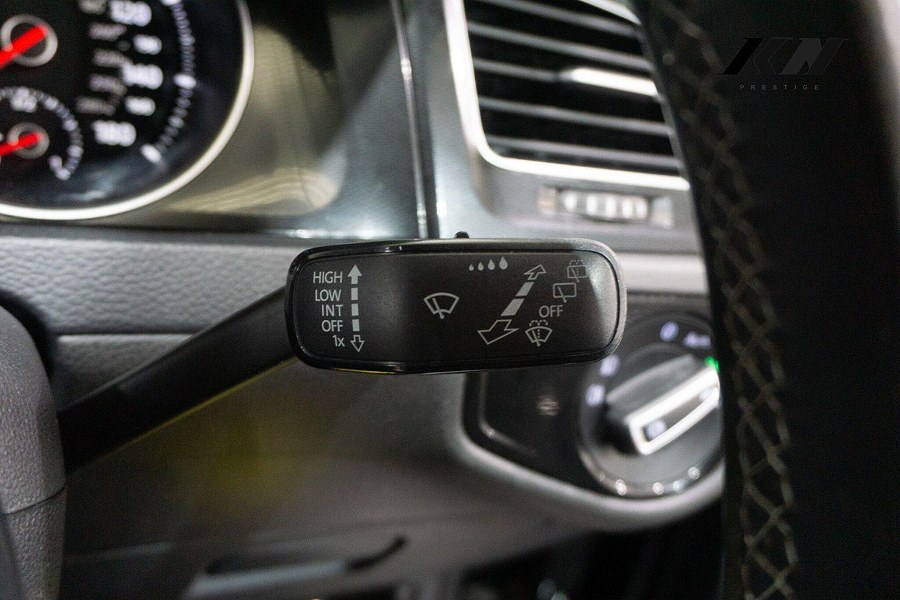 2014 Volkswagen Golf photo 14
