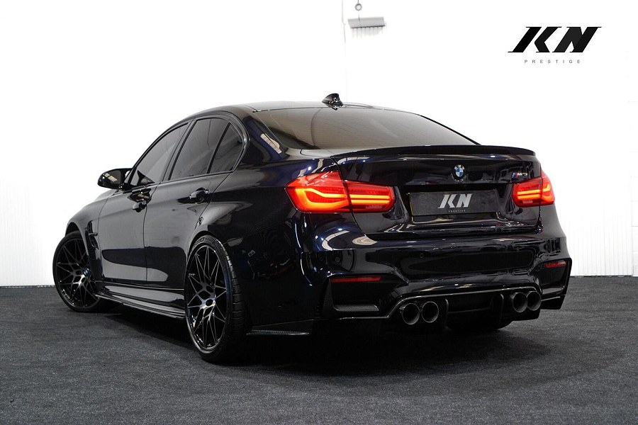 BMW M3 photo 2