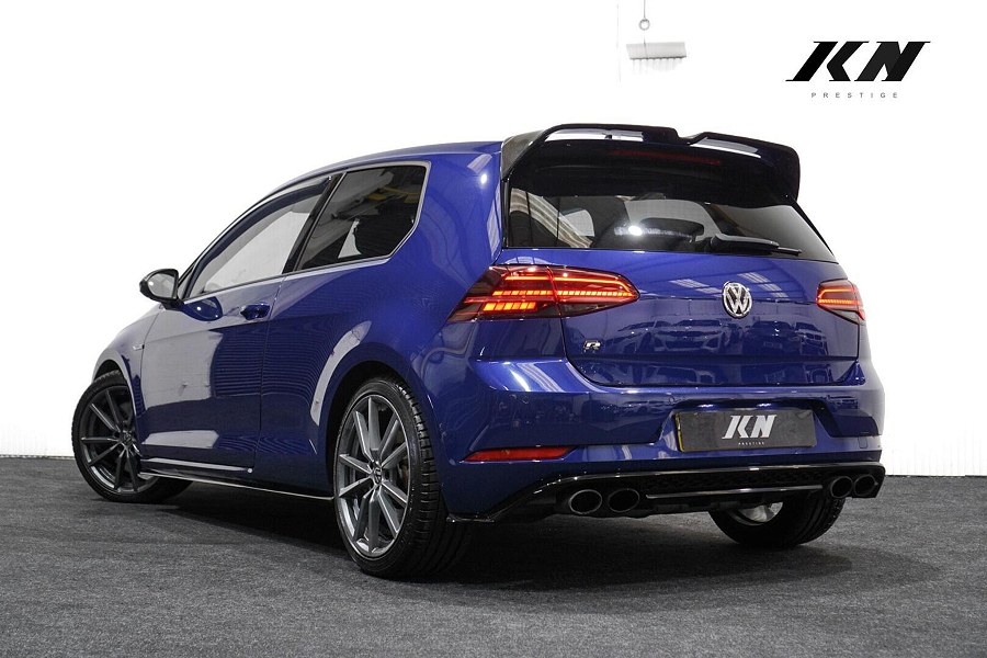 2018 Volkswagen Golf photo 2