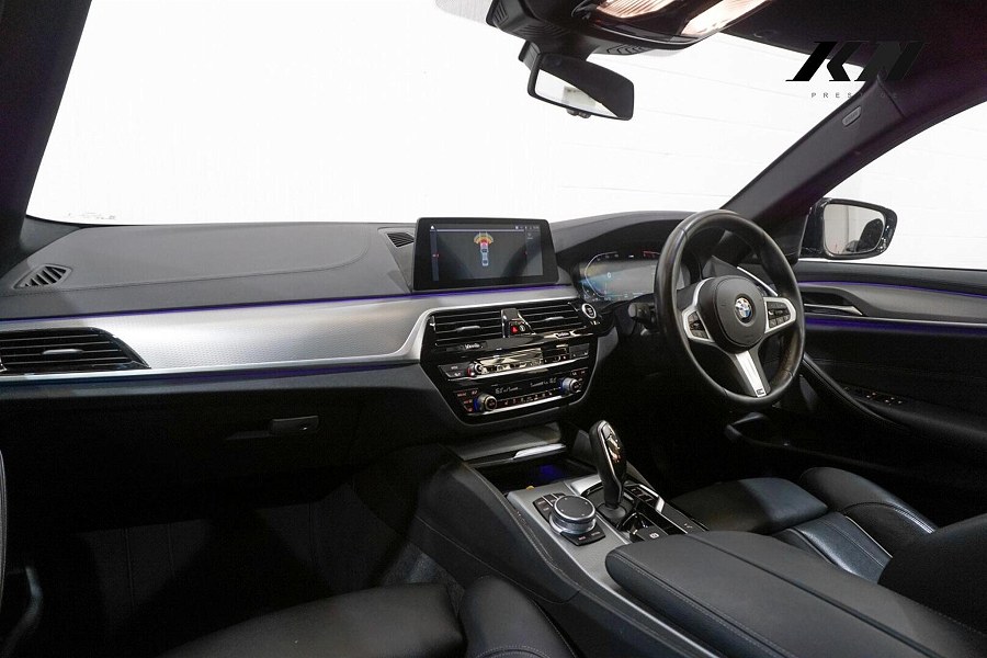 2020 BMW 5 Series photo 3
