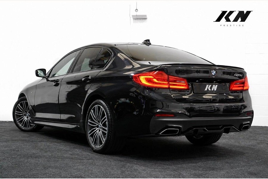 2020 BMW 5 Series photo 2