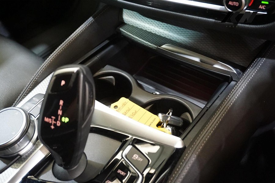 2020 BMW 5 Series photo 6