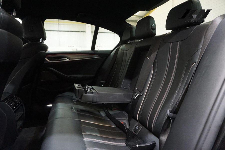 2020 BMW 5 Series photo 11