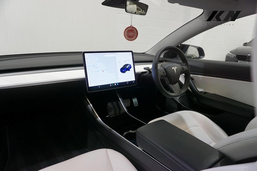 2020 Tesla Model 3 photo 9