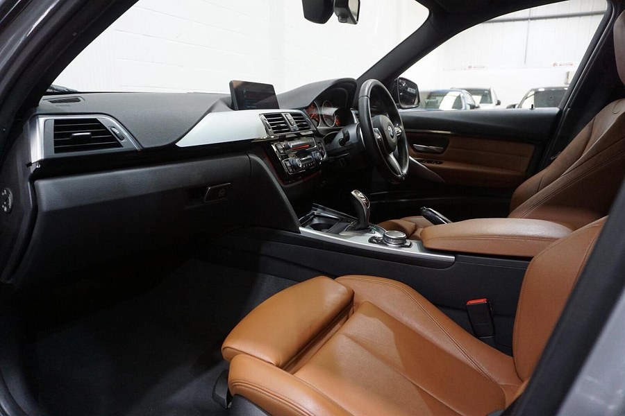 2016 BMW 3 Series photo 10