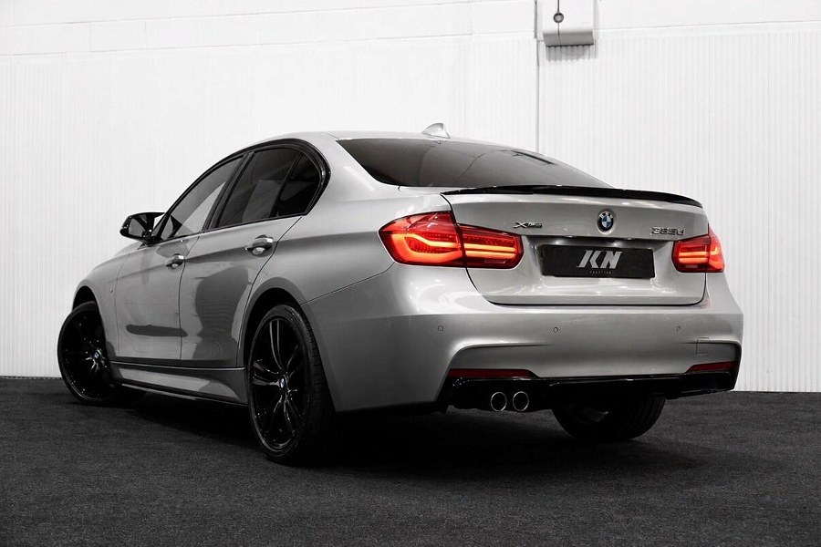 2016 BMW 3 Series photo 2