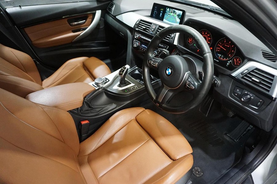 2016 BMW 3 Series photo 4
