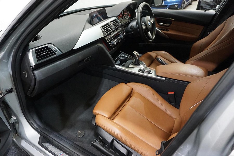 2016 BMW 3 Series photo 12