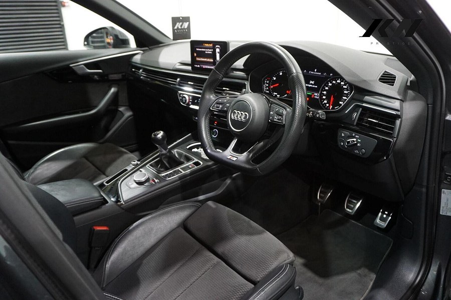 2017 Audi A4 Avant photo 13