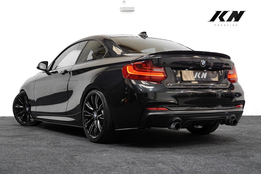 2015 BMW 2 Series photo 2
