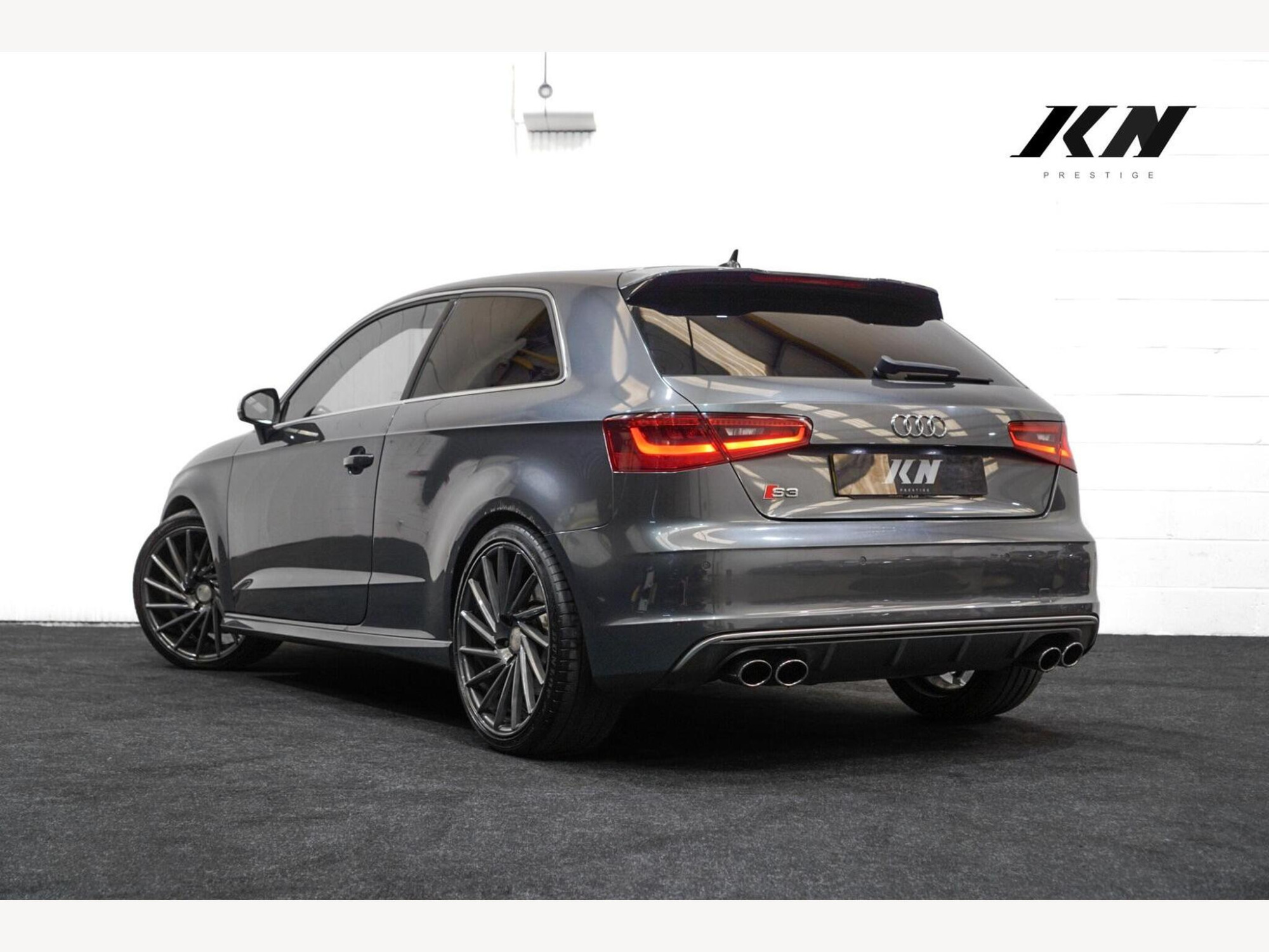 Audi S3 photo 2