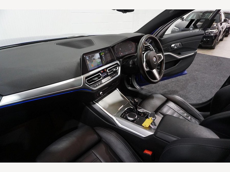 2020 BMW 3 Series photo 11