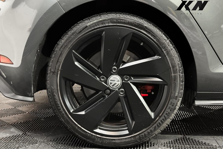 2019 Volkswagen Golf photo 13