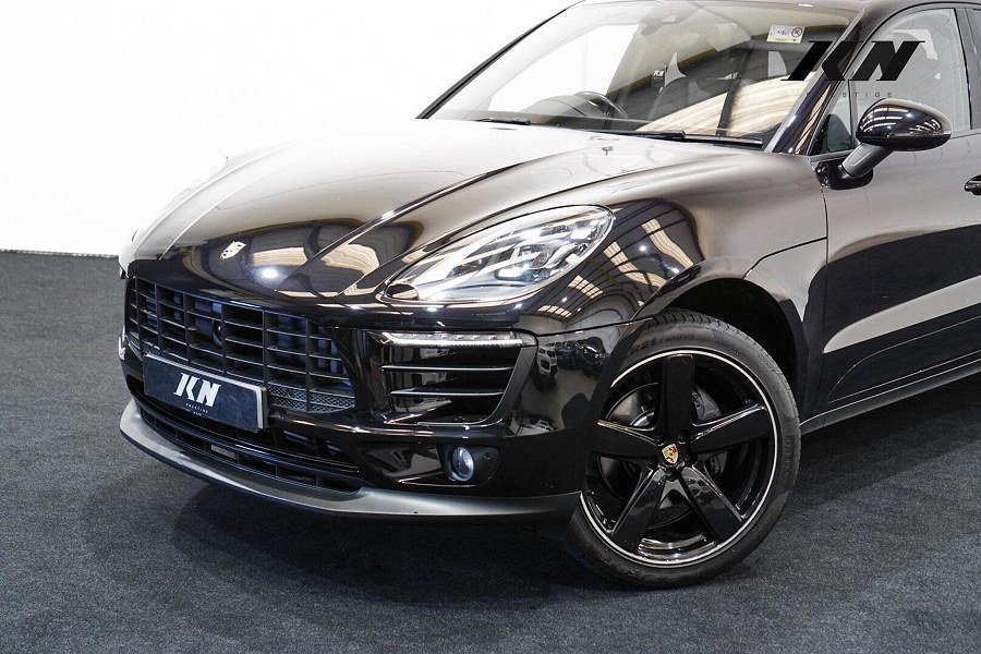 2018 Porsche Macan photo 13