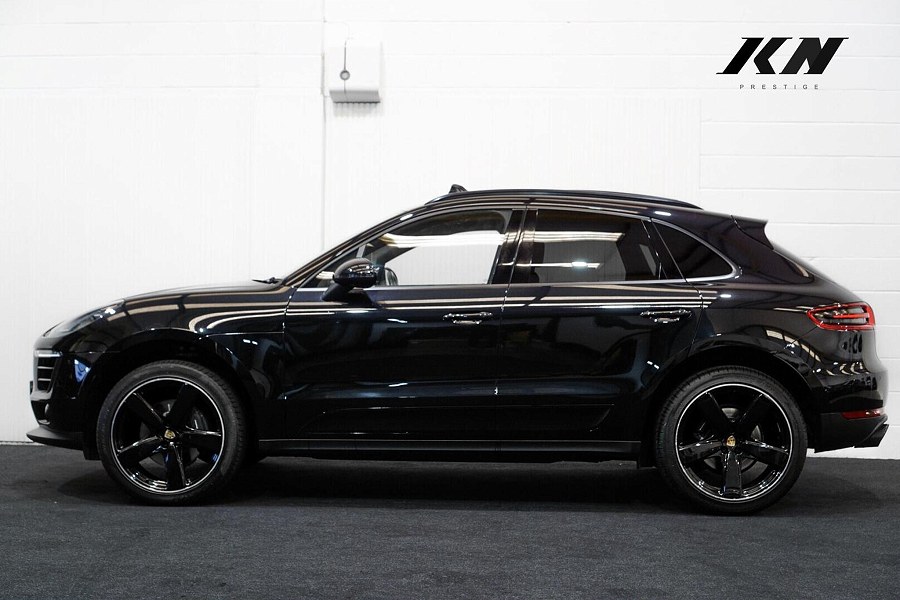 2018 Porsche Macan photo 14