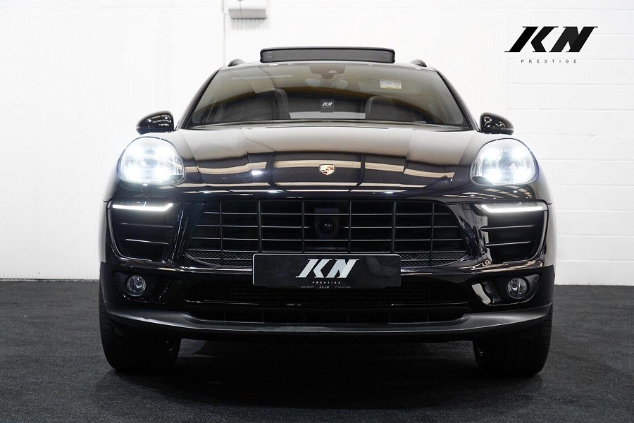 2018 Porsche Macan photo 7