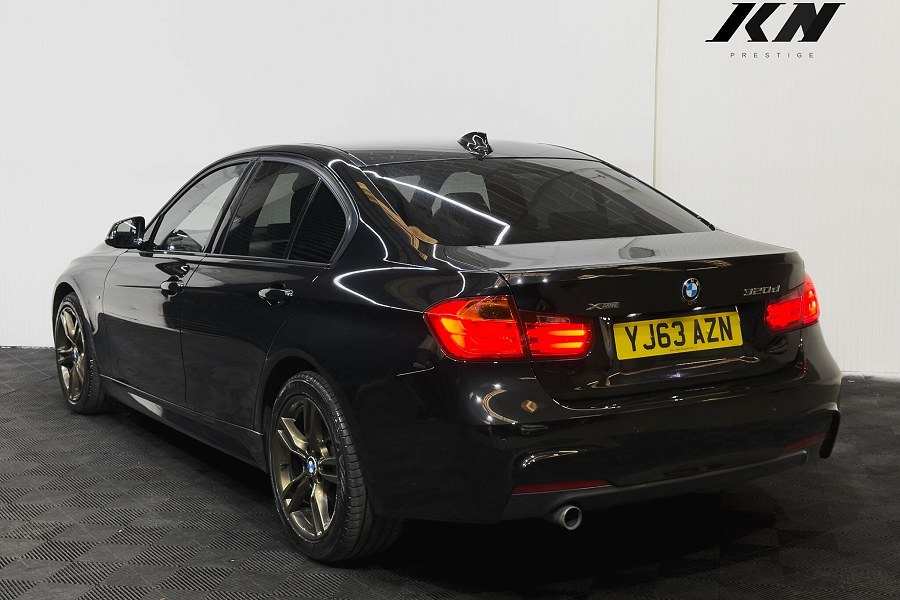BMW 3 Series photo 2