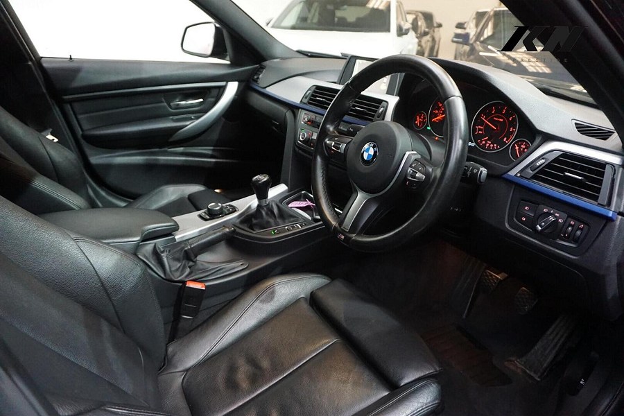 2013 BMW 3 Series photo 14