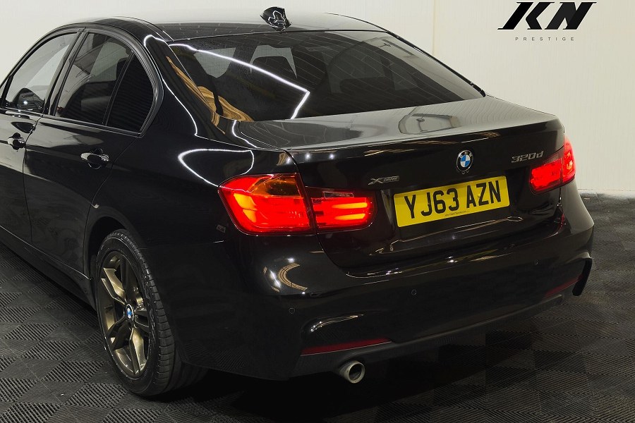2013 BMW 3 Series photo 8