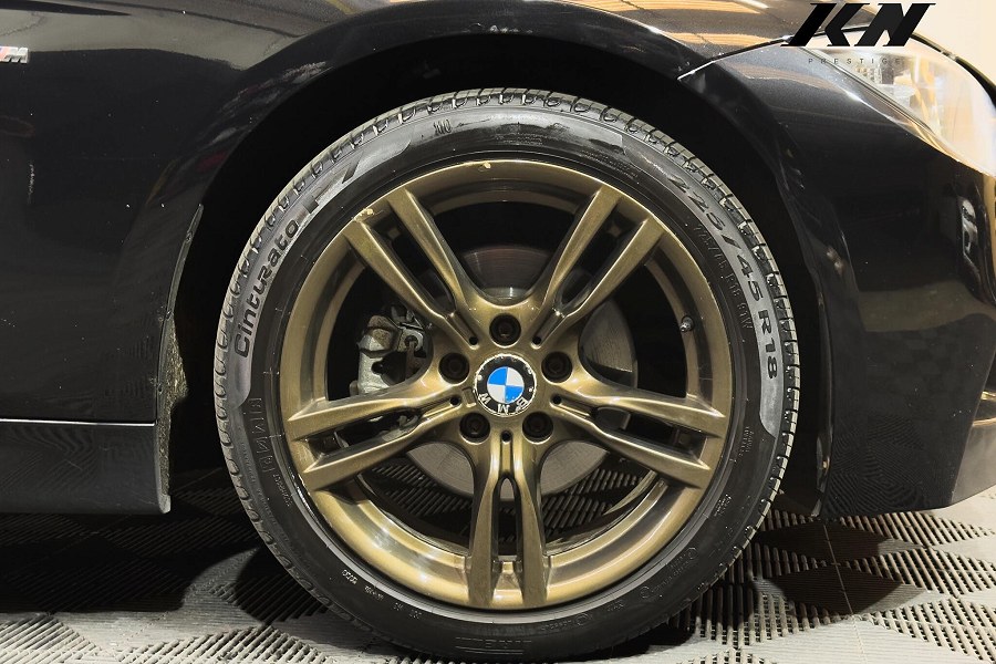 2013 BMW 3 Series photo 10
