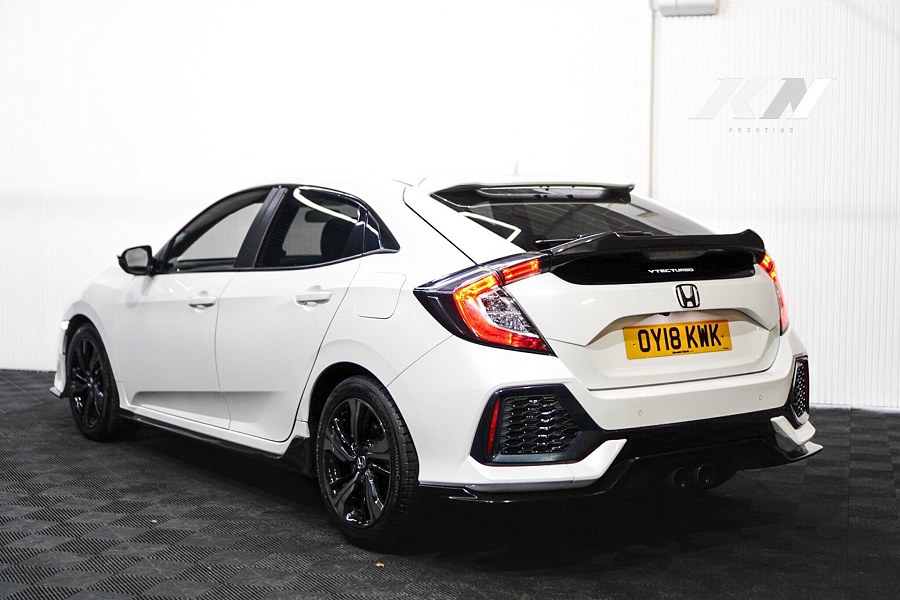 Honda Civic photo 2