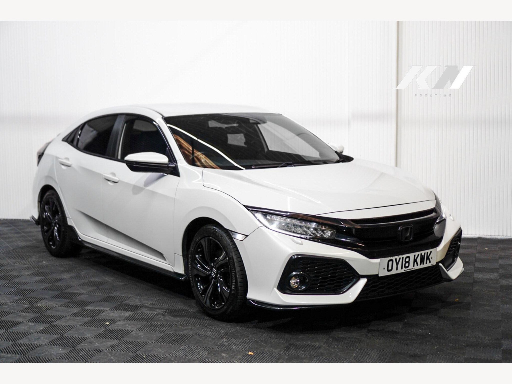 2018 Honda Civic 1.5 VTEC Turbo Sport CVT Euro 6 (s/s) 5dr for sale at Kayenn Prestige