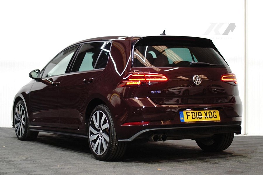 Volkswagen Golf photo 2