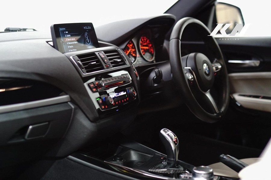 2017 BMW 1 Series photo 12