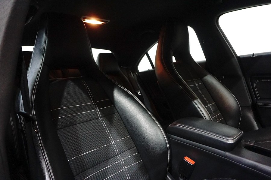 2013 Mercedes-Benz CLA photo 14