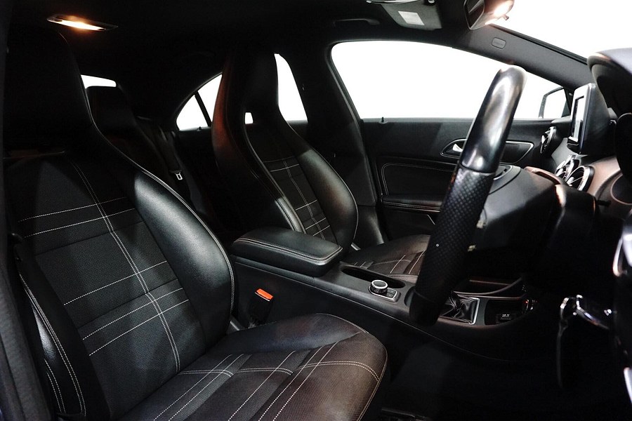 2013 Mercedes-Benz CLA photo 5