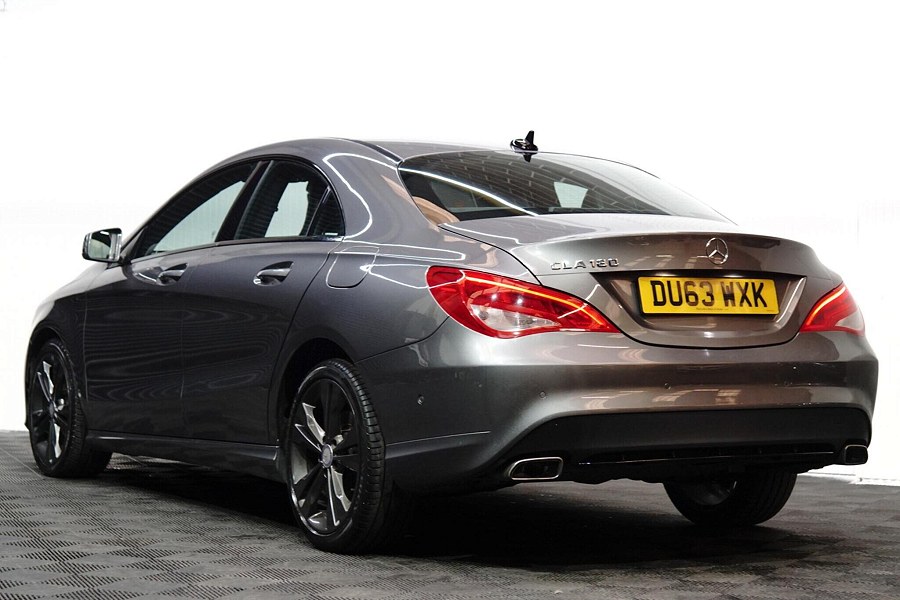 Mercedes-Benz CLA photo 2
