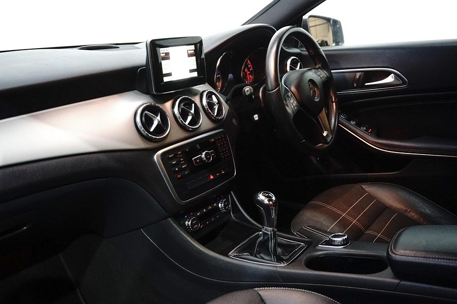 2013 Mercedes-Benz CLA photo 13