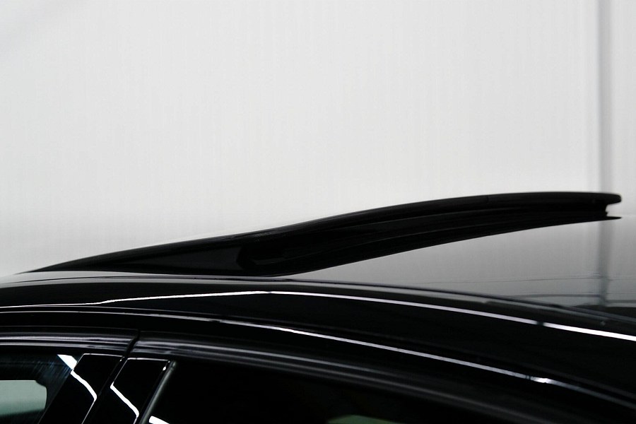 2017 BMW 3 Series photo 3