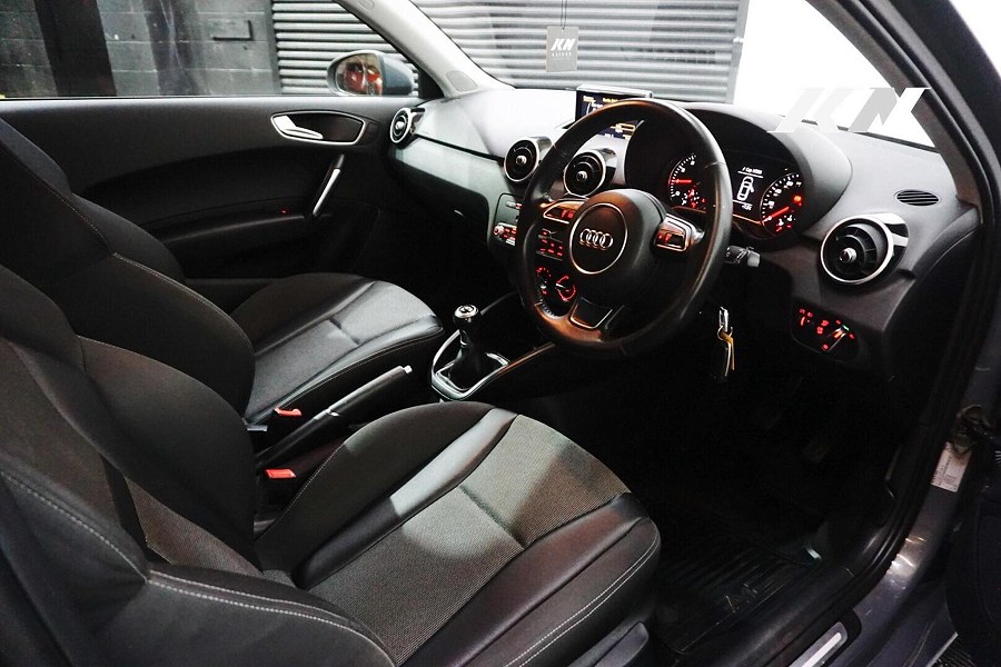 2017 Audi A1 photo 12