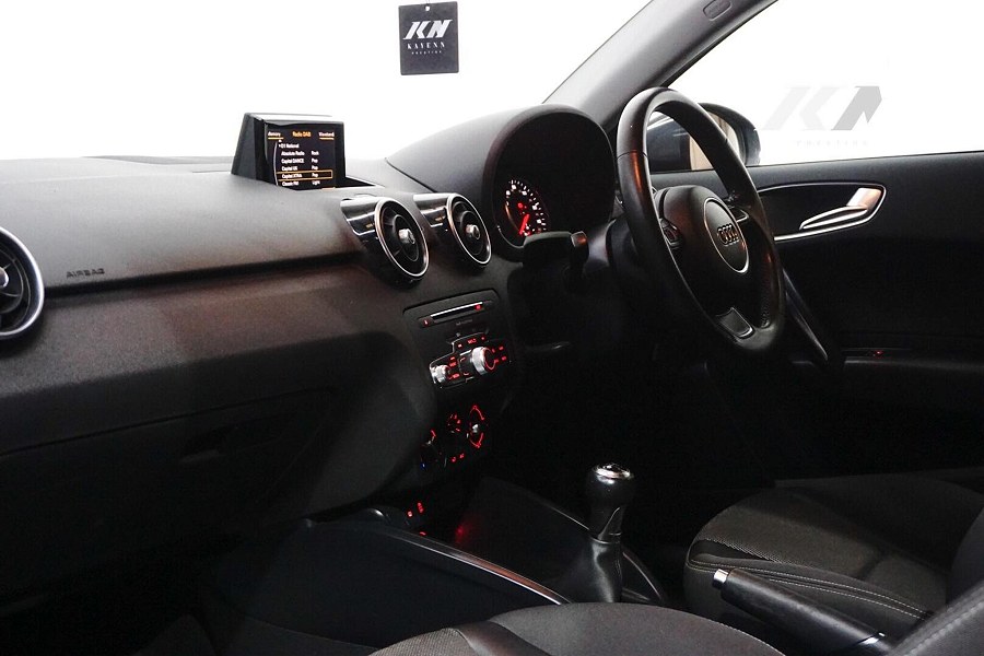 2017 Audi A1 photo 11