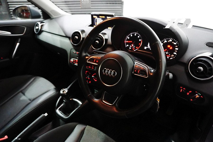 2017 Audi A1 photo 13