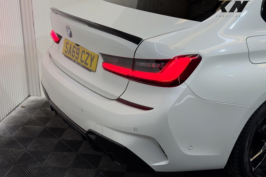2019 BMW 3 Series photo 10
