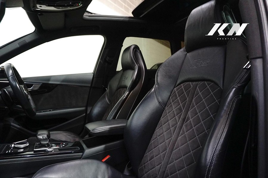 2019 Audi RS4 Avant photo 9